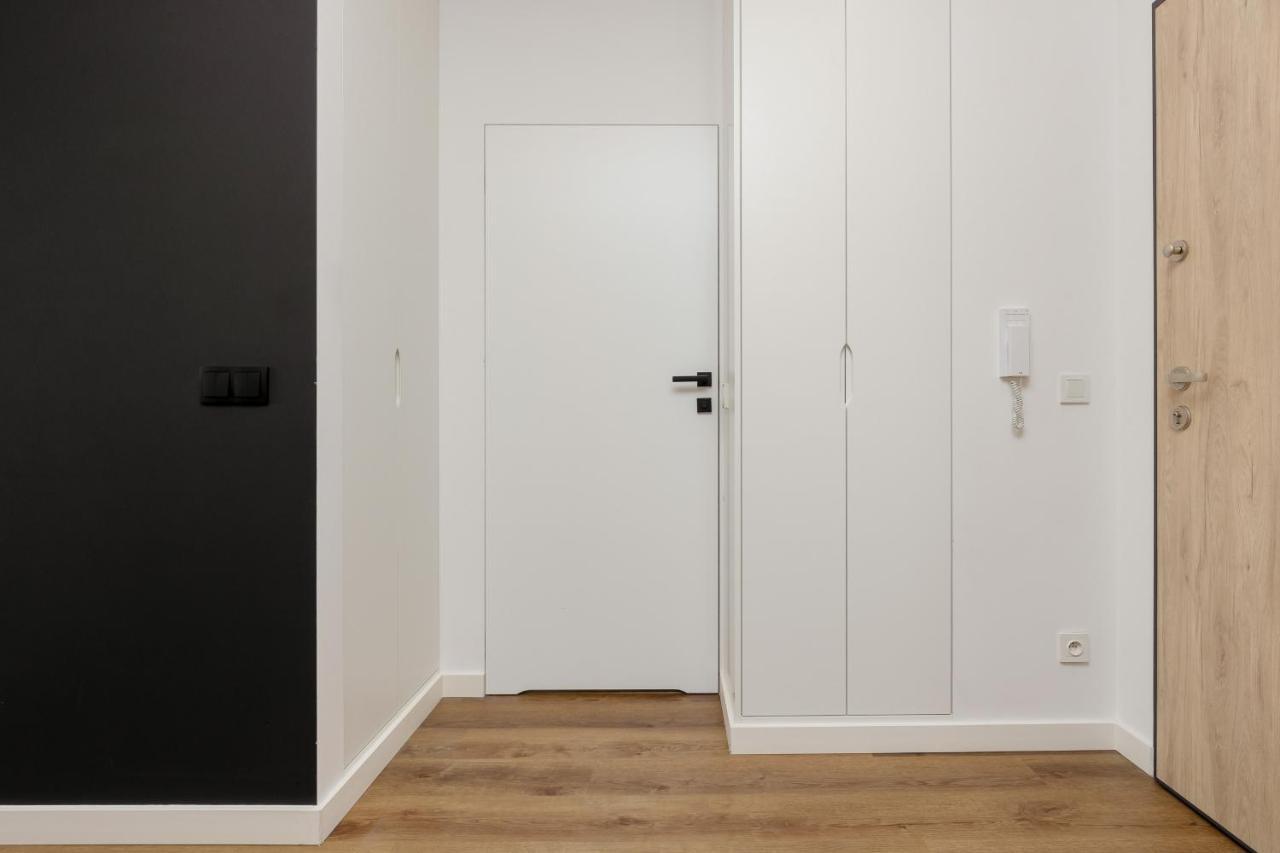 Mokotow Business Centre Domaniewska With Balcony By Renters Warszawa